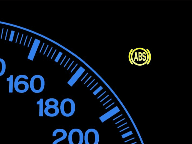 ما هو نظام ABS في السيارات؟ كيف يعمل وما علامات تعطله؟ ما هو نظام ABS في السيارات؟ كيف يعمل وما علامات تعطله؟