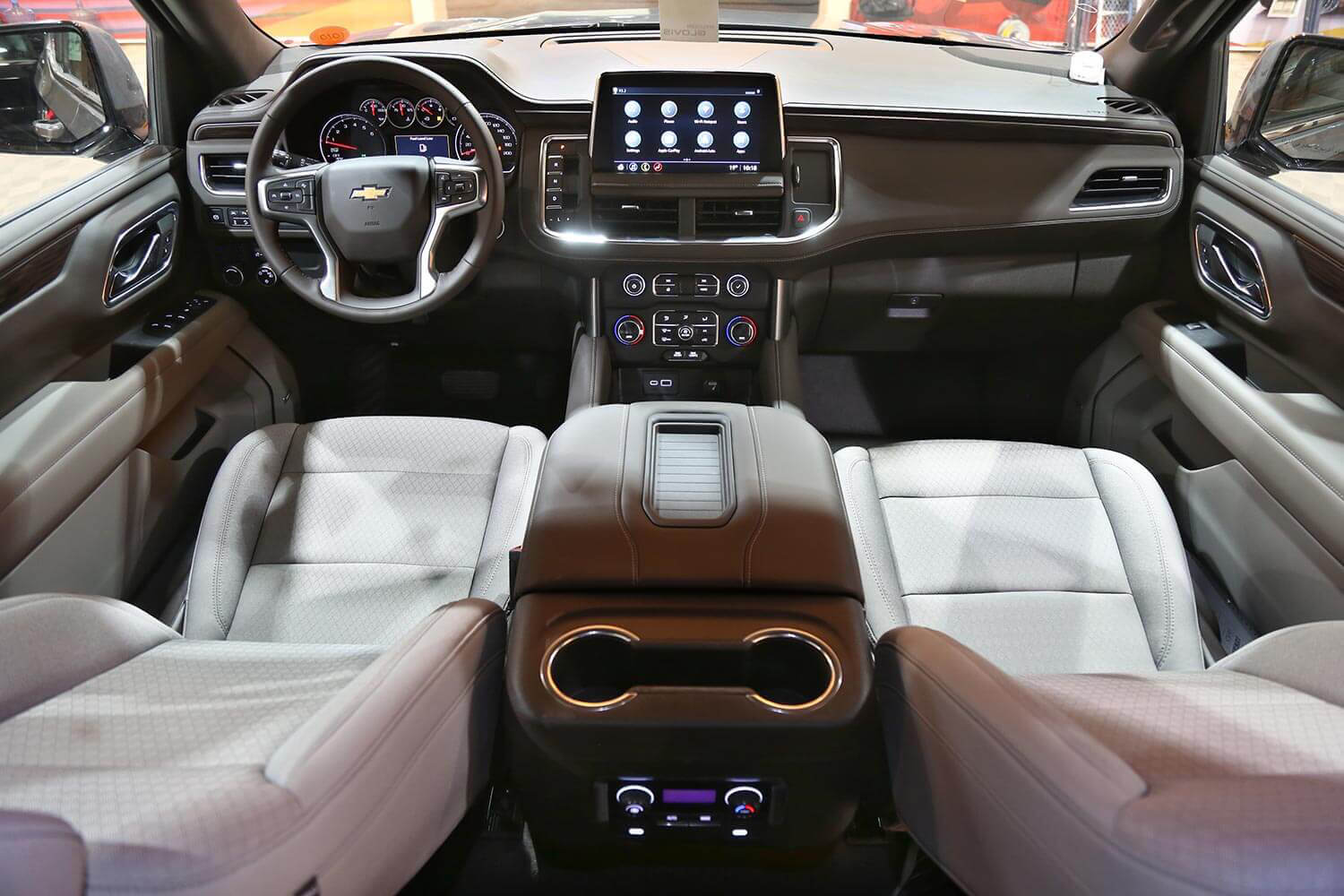 صورة داخلية للسيارة  شفروليه تاهو LT 2021